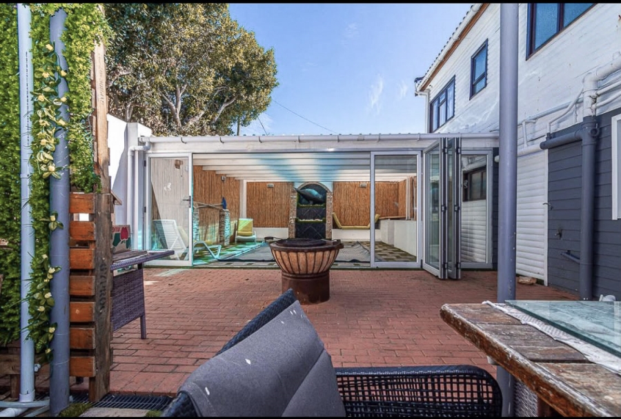 7 Bedroom Property for Sale in Kleinbaai Western Cape